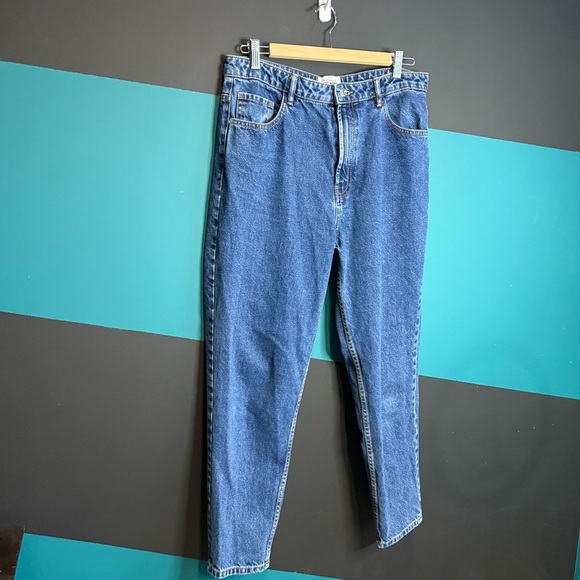 Classic Blue Denim Jeans - Picture 3 of 8